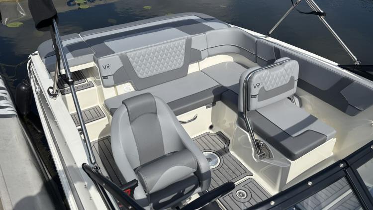 Bayliner VR5