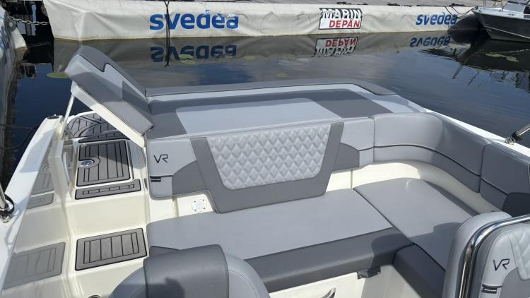 Bayliner VR5