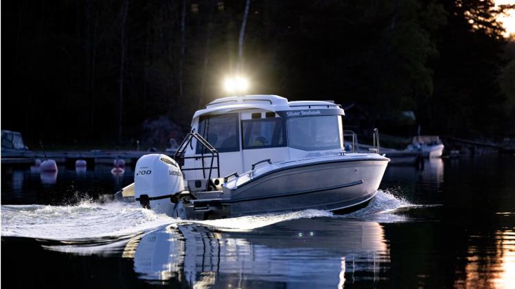 Silver Seahawk Cabin