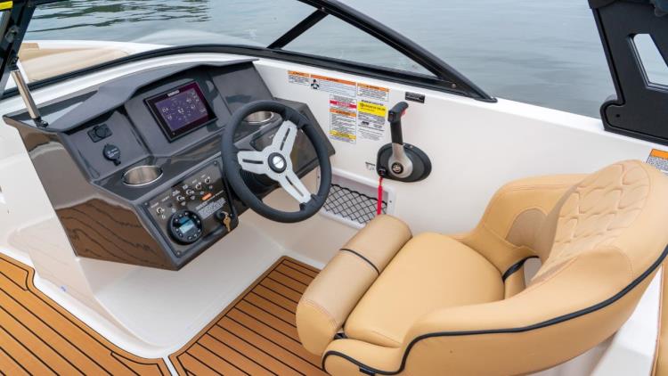 Bayliner VR6