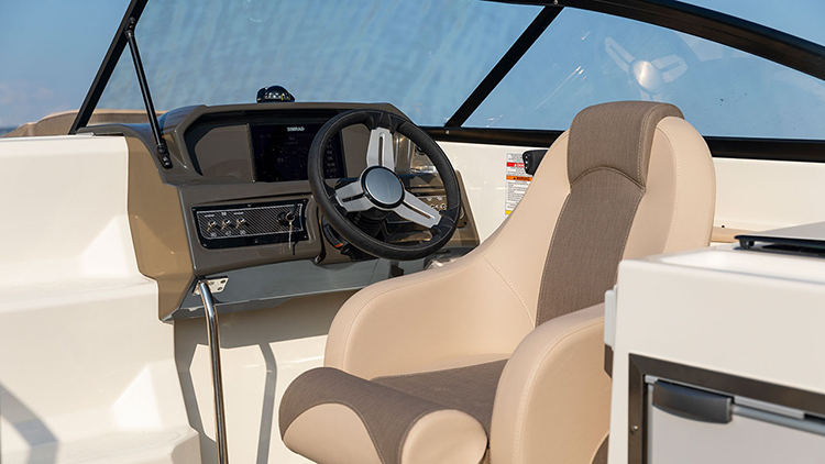 Bayliner VR6 Cuddy 