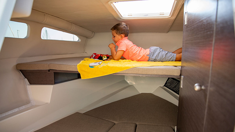 Bayliner VR6 Cuddy 