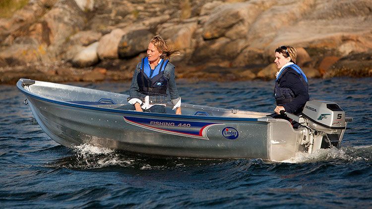 Linder 440 Fishing